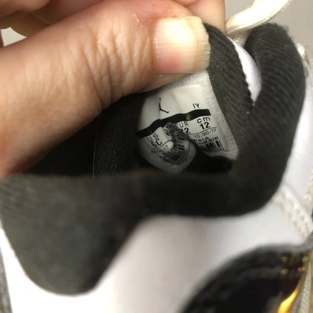 Jordan Kids Black and White Sneakers size 6C